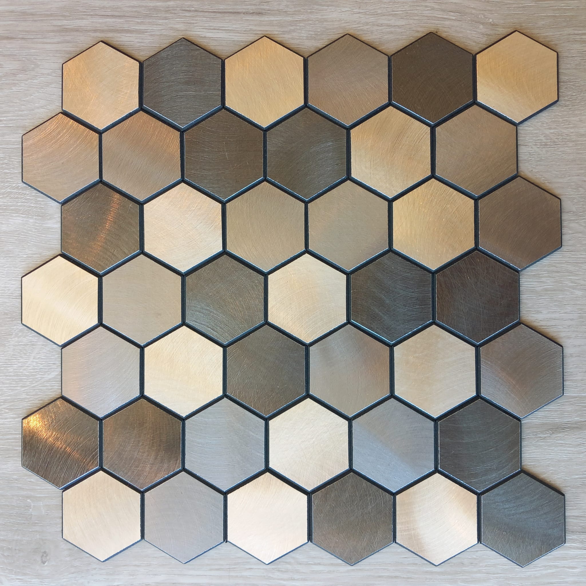 Mosaico autoadhesivo tira de ladrillo hexagonal titanio gris medio 28,8x29x0,4cm