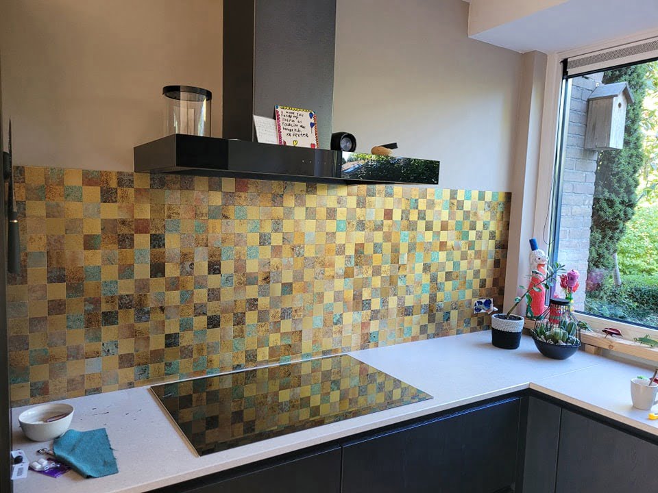 Mosaico autoadhesivo de tira de piedra bloque cuadrado Rustik Oro 30x30x0,4cm