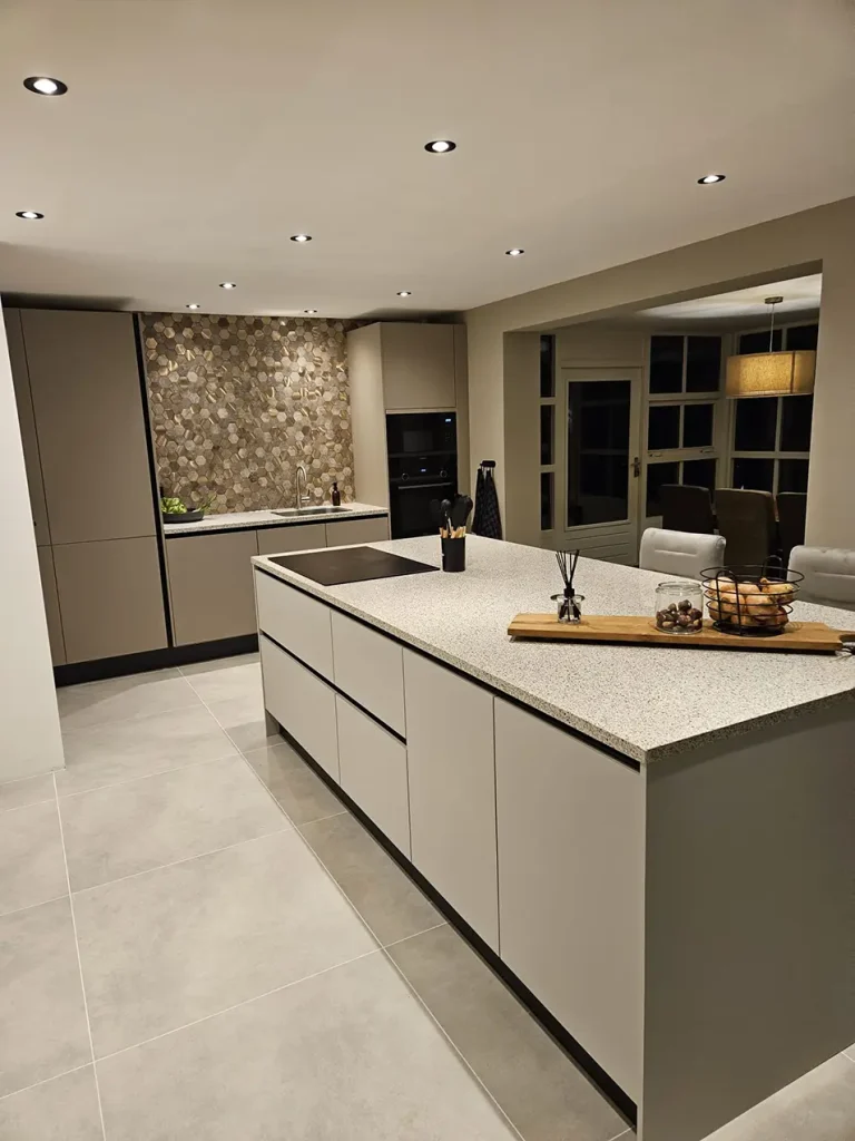 Mosaico autoadhesivo tira de ladrillo hexágono beige grande 25,5x29x0,4cm