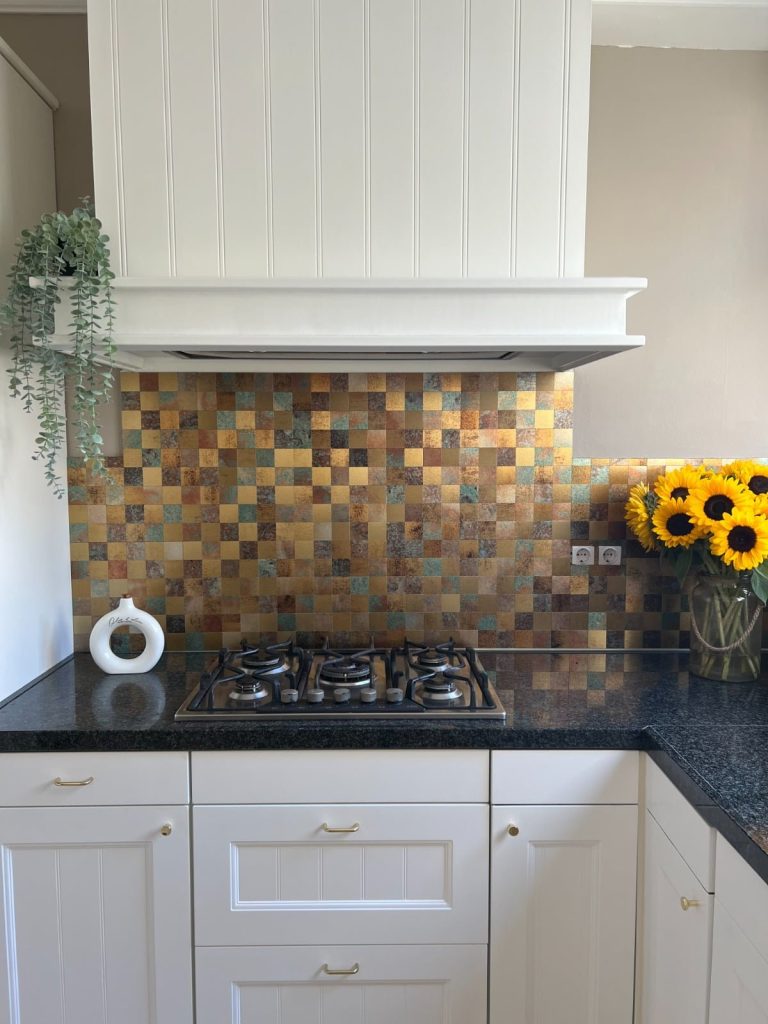 Mosaico autoadhesivo de tira de piedra bloque cuadrado Rustik Oro 30x30x0,4cm