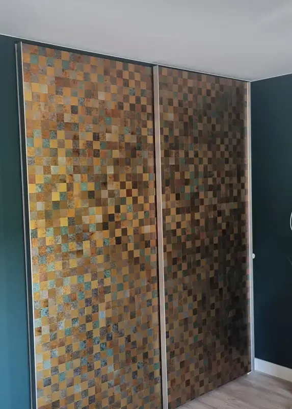 Mosaico autoadhesivo de tira de piedra bloque cuadrado Rustik Oro 30x30x0,4cm
